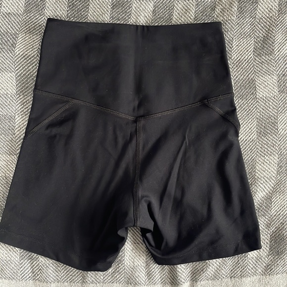 Girlfriend Collective High Rise Run Short - Picture 3 of 6